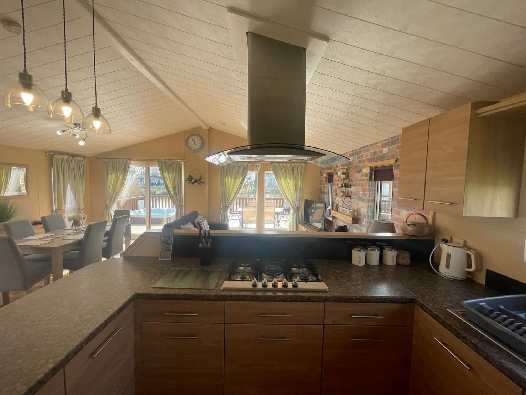 Luxury Lakeside Lodge L1 With Hot Tub Situated At Tattershall Lakes Country Park Extérieur photo